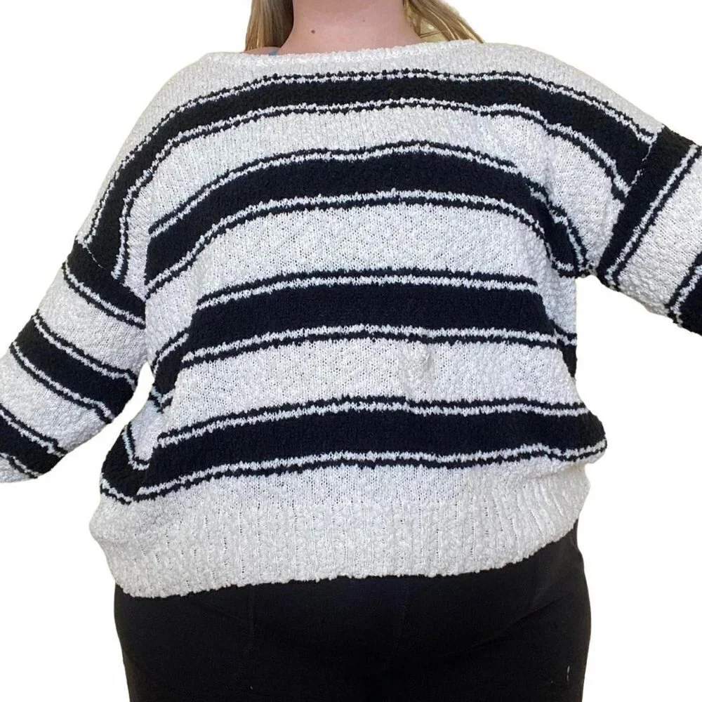 Maurices Black and White Stripe Sweater Size 2x